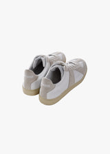 Novesta German Trainer