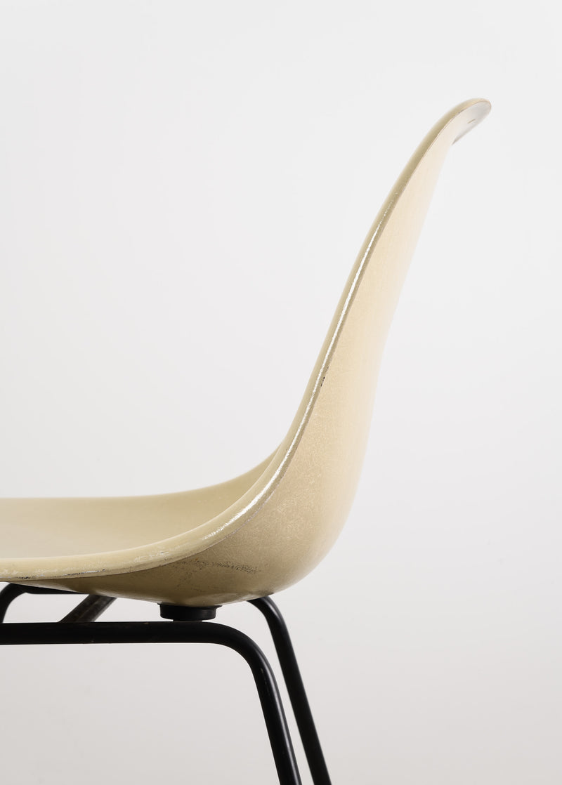 Herman Miller Eames Shell Chair